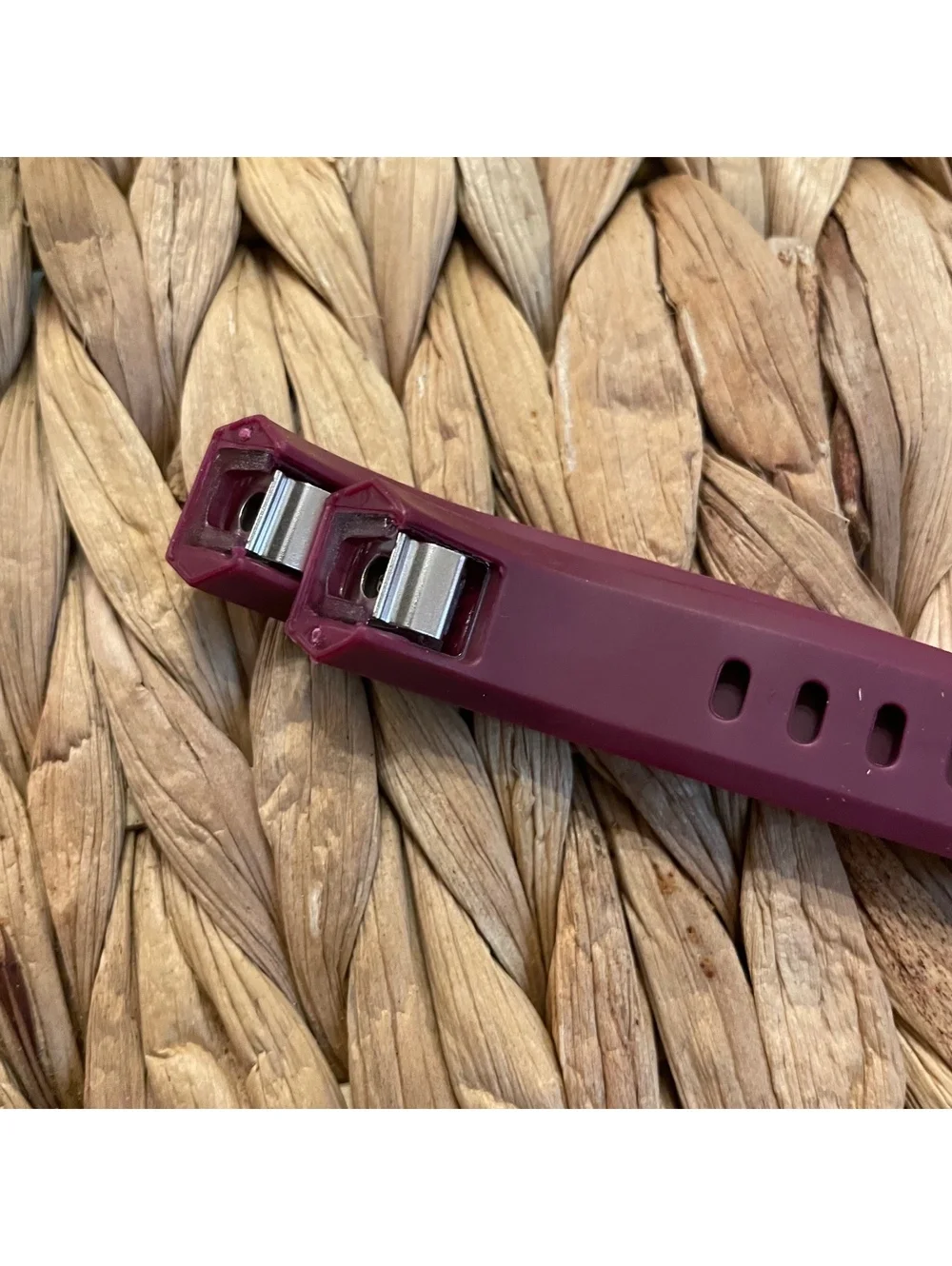 ✅Fitbit Inspire 2 Replacement Wristband Strap - Burgundy